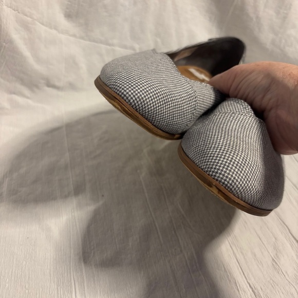 TOMS Jutti Almond Toe Flat Gray White Size 12 - Picture 7 of 13